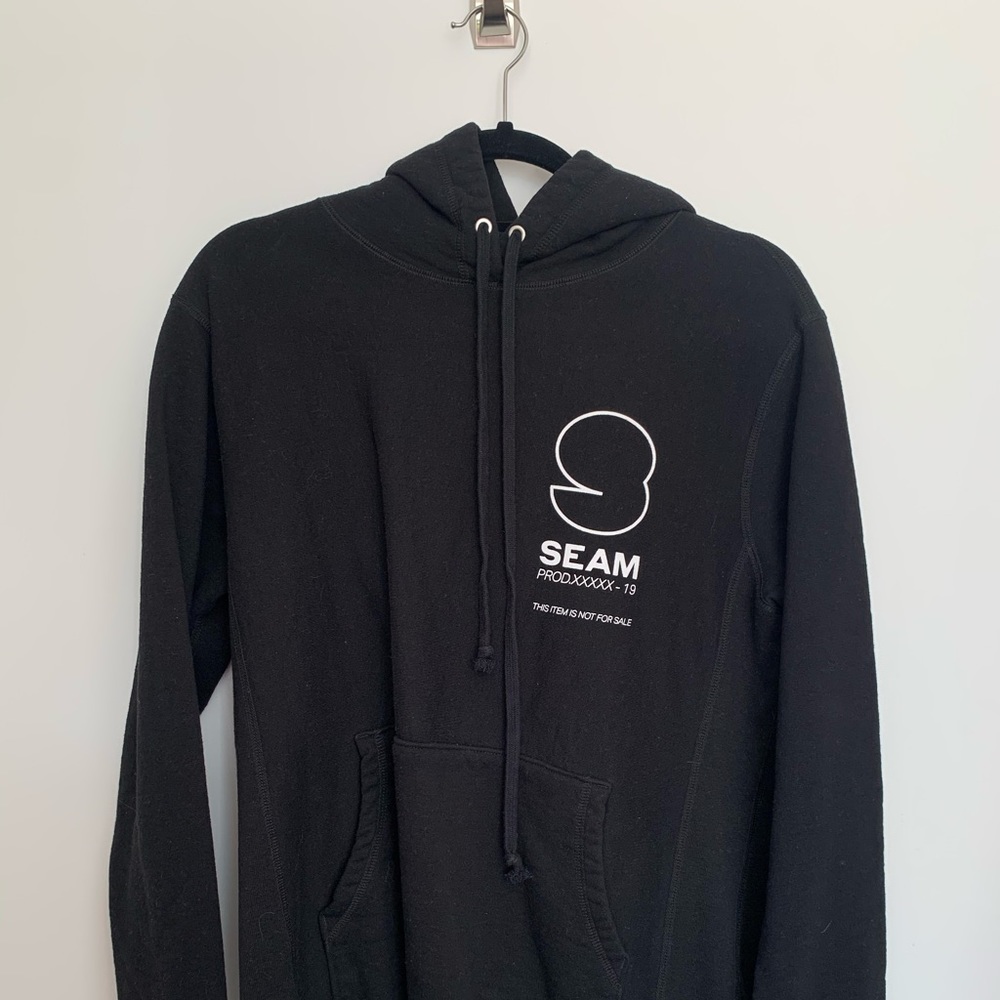 Seam black hoodie